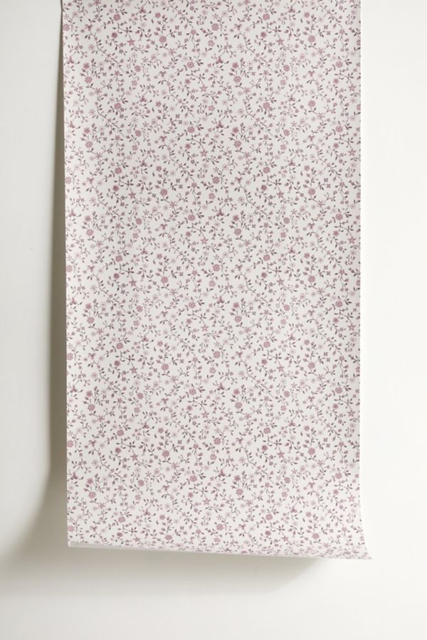 Slide View: 3: UO Home Clarissa Floral Vine Removable Wallpaper