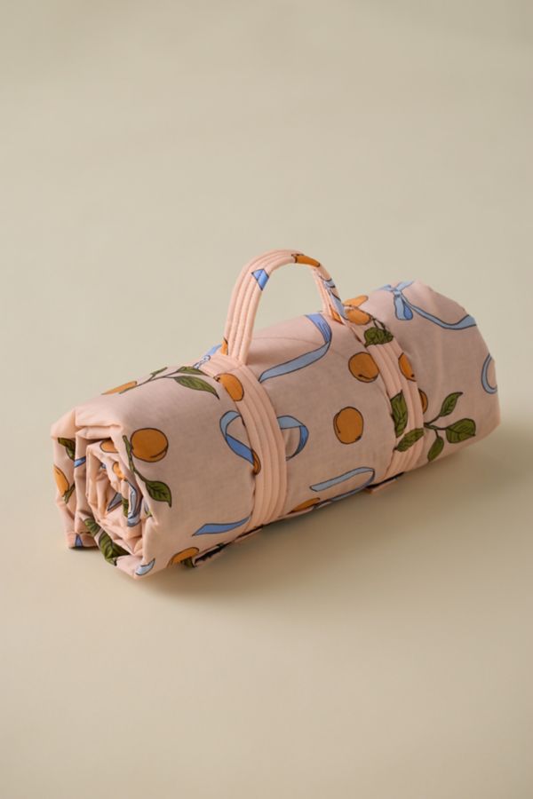 Slide View: 2: BAGGU Puffy Picnic Blanket