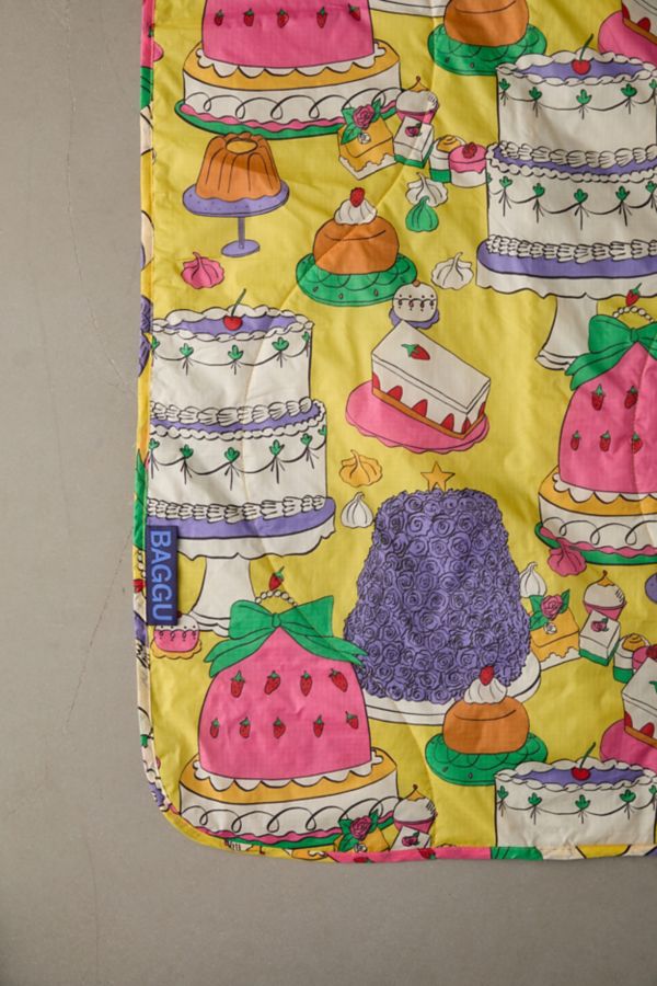 Slide View: 4: BAGGU Puffy Picnic Blanket