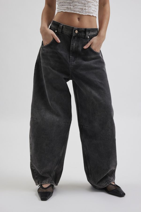 Slide View: 2: BDG Rih Extreme Barrel Mid-Rise Jean