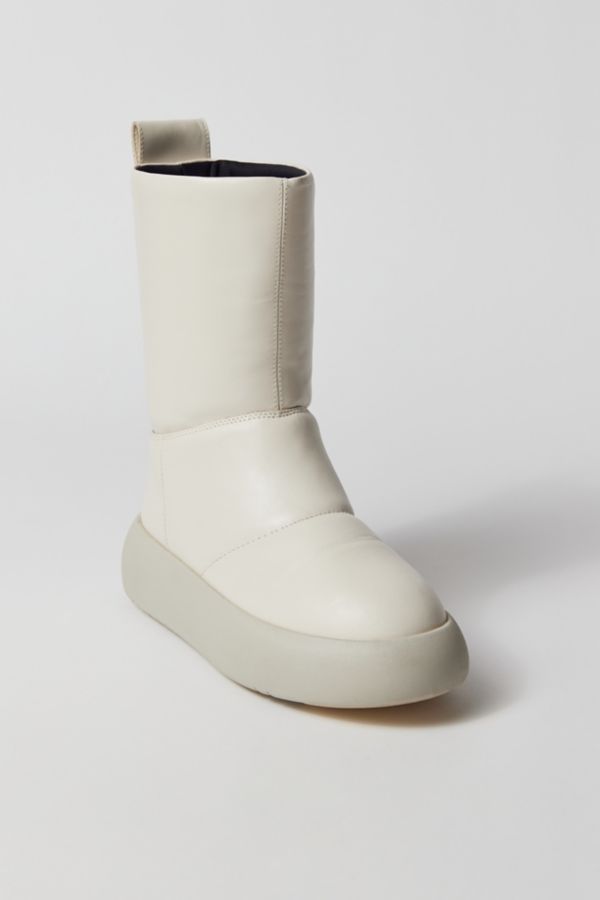 Slide View: 2: Vagabond Shoemakers Aylin Puffer Tall Boot