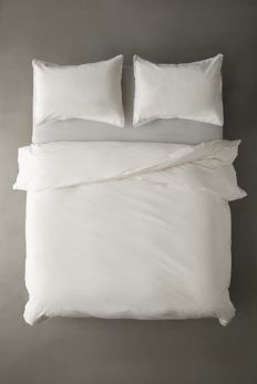 Slide View: 2: Breezy Cotton Percale Tassel Duvet Cover