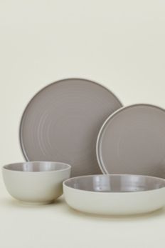 Slide View: 2: Hawkins New York Essential 16-Piece Dinnerware Set