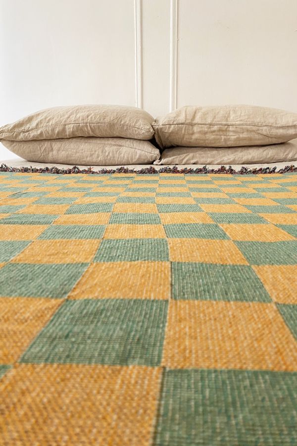 Slide View: 2: Clr Shop Green & Gold Woven Throw Blanket