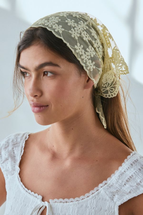 Slide View: 1: Out From Under Lace Headscarf