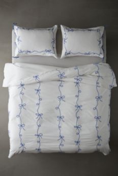 Slide View: 3: Lacey Bows Duvet Cover