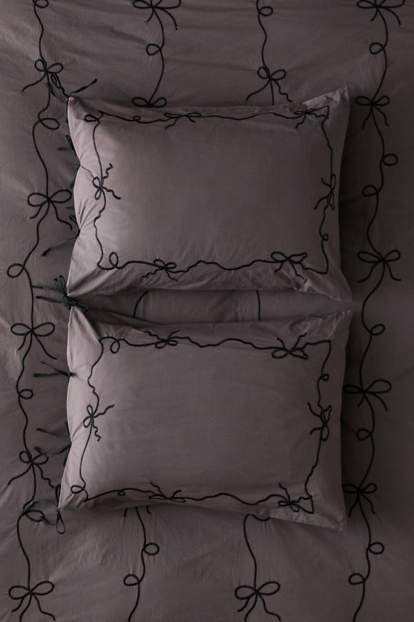 Slide View: 2: Lacey Bows Sham Set