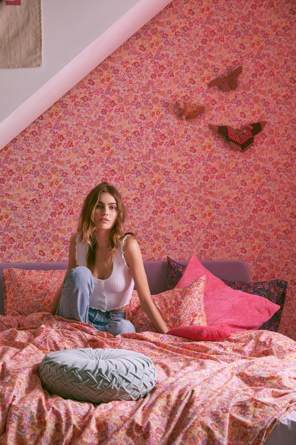 Slide View: 1: UO Home Abigail Floral Removable Wallpaper