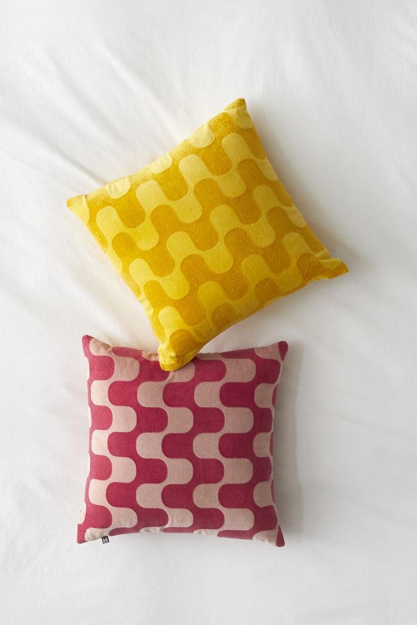 Slide View: 4: Squiggle Throw Pillow