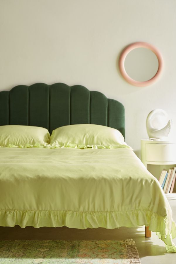 Slide View: 1: Sateen Ruffle Detail Duvet Cover