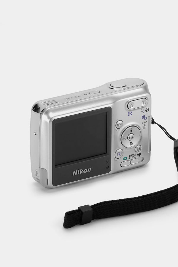 Slide View: 3: Nikon Coolpix L3 Point and Shoot Digital Camera Refurbished By Retrospekt