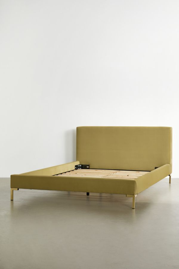 Slide View: 2: Rosalie Classic Velvet Platform Bed