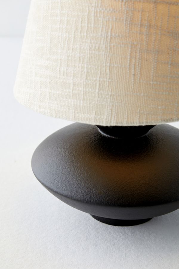 Slide View: 5: Darin Table Lamp