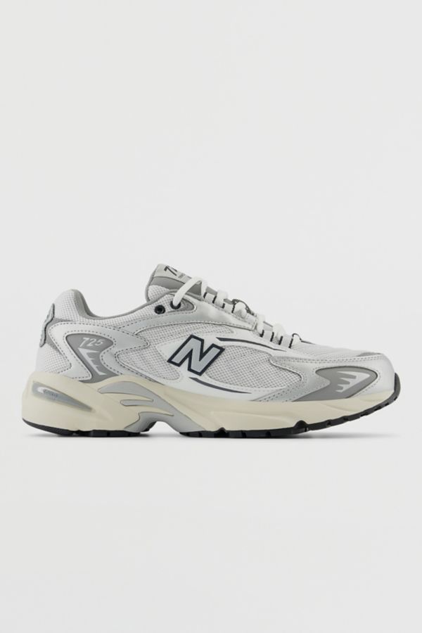 Slide View: 1: New Balance Men's 725v1 Sneaker