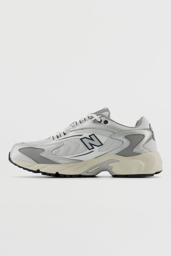 Slide View: 2: New Balance Men's 725v1 Sneaker