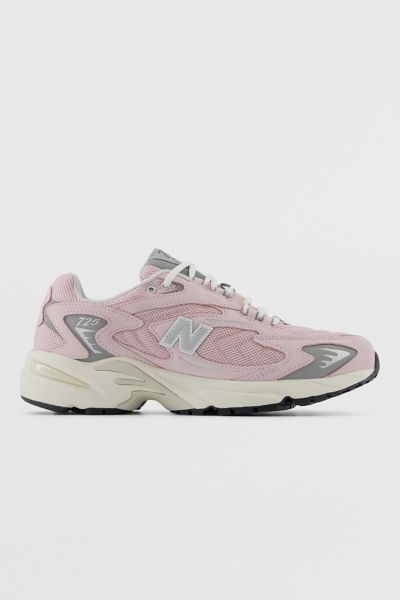 New Balance 725v1 Sneaker