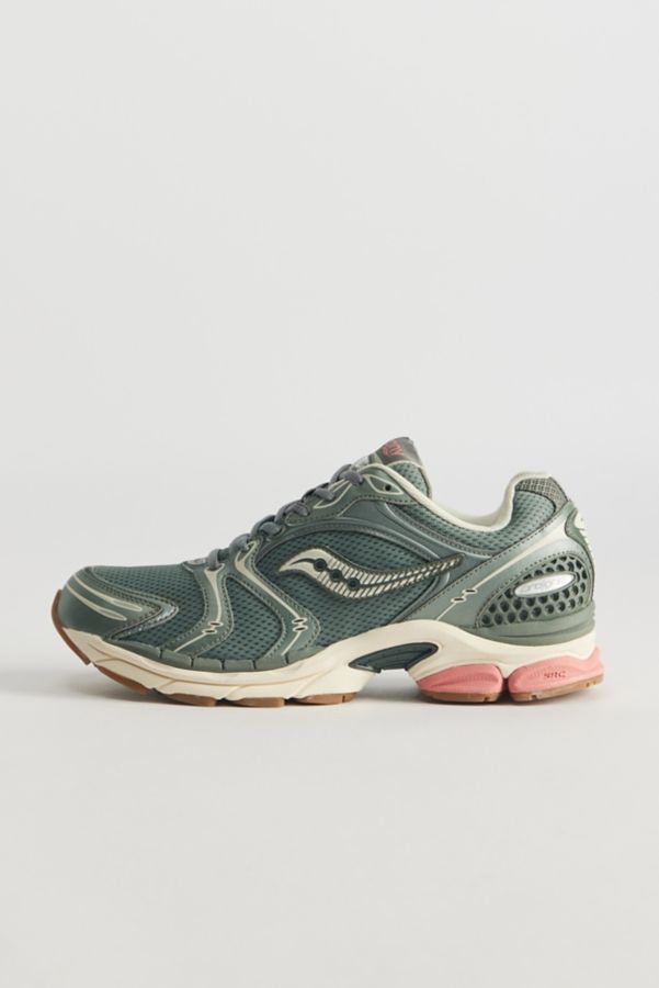 Slide View: 2: Saucony ProGrid Triumph 4s Sneaker