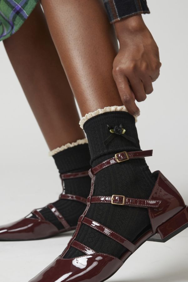 Slide View: 1: Rosette Pointelle Crew Sock