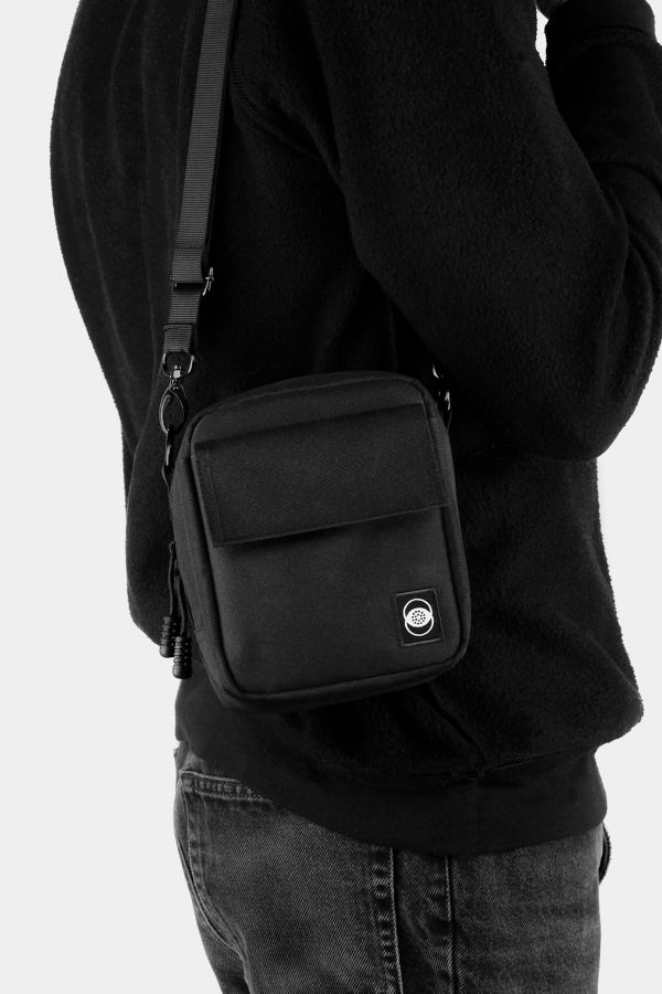 Slide View: 4: Retrospekt 600 Black Camera Bag