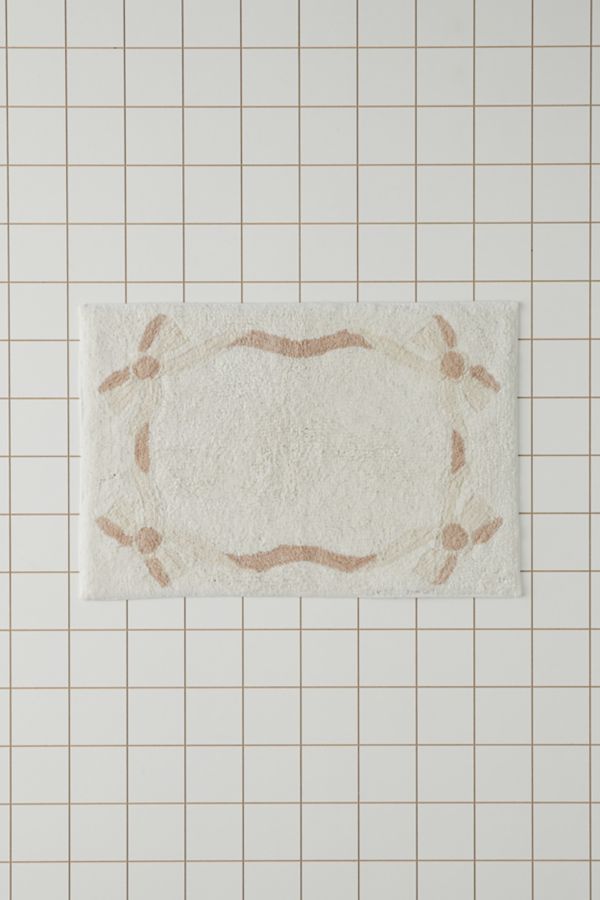 Slide View: 4: Lacey Bows Tufted Bath Mat