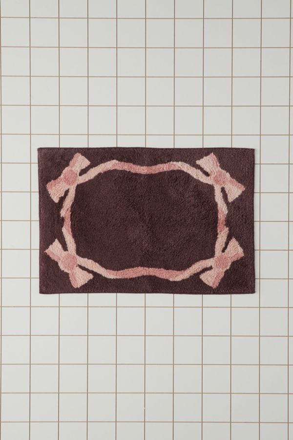 Slide View: 2: Lacey Bows Bath Mat