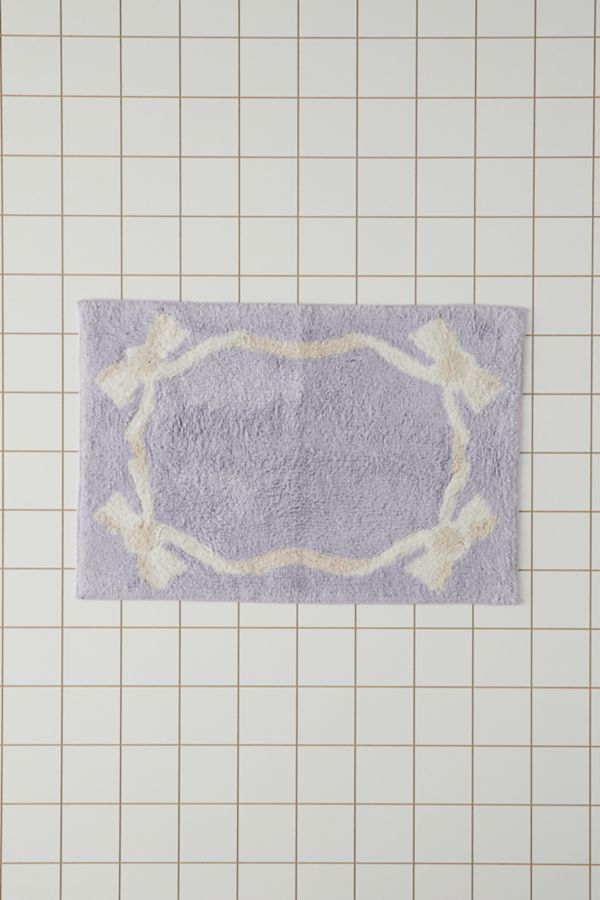 Slide View: 2: Lacey Bows Bath Mat