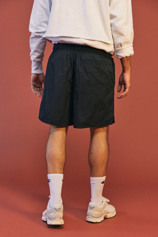 Slide View: 3: Champion UO Exclusive Woven Taslan 6” Short