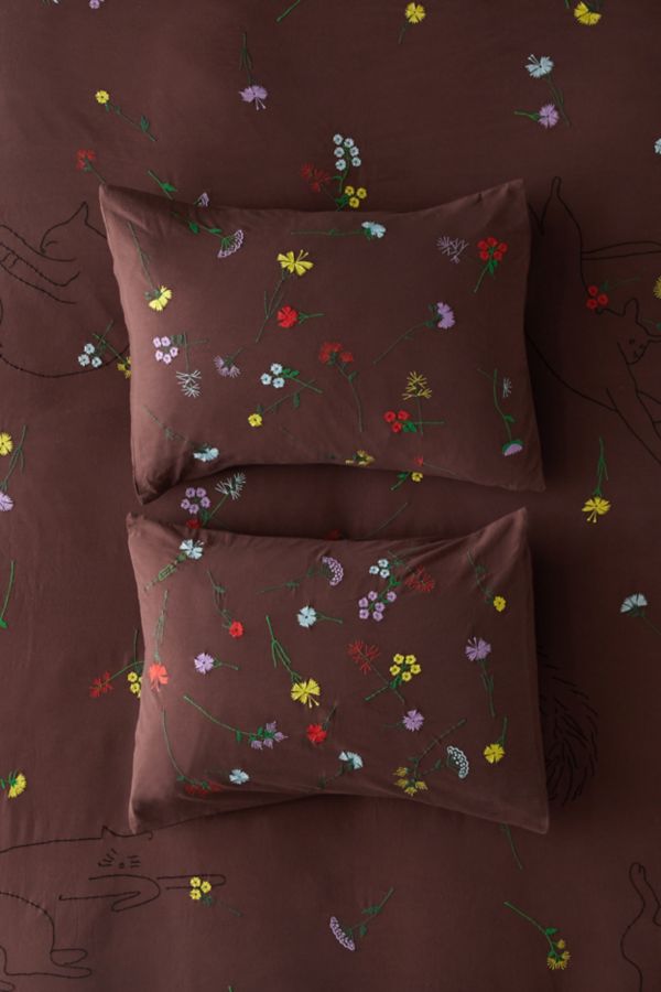 Slide View: 2: Sleepy Cats Embroidered Sham Set