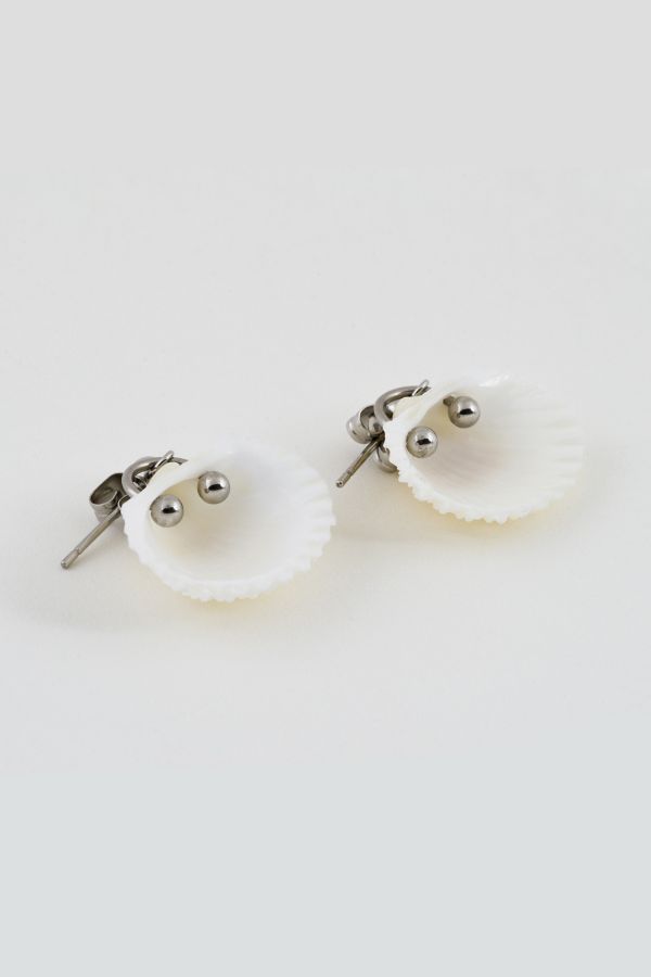 Slide View: 3: Soft Blonde Pierced Ark Earrings