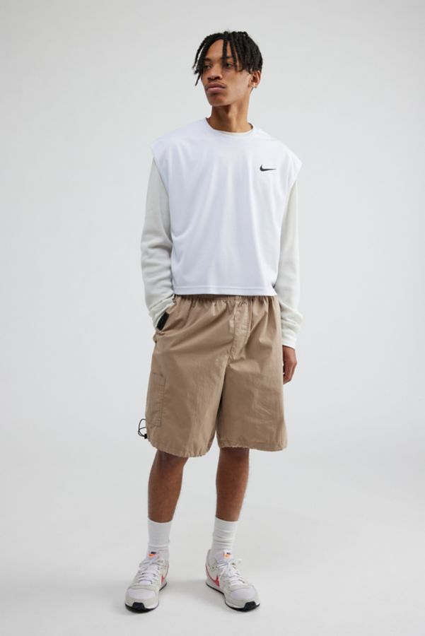 Slide View: 4: Nike UO Exclusive Cropped Swim Shirt