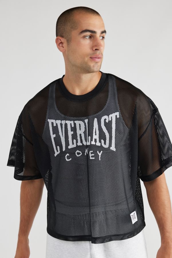 Slide View: 1: Coney Island Picnic X Everlast UO Exclusive Cropped Tee