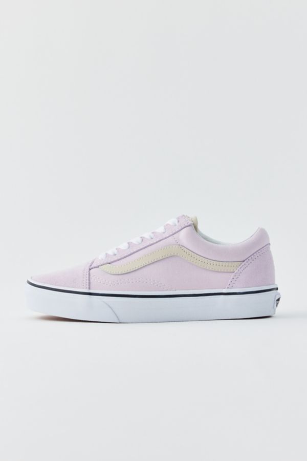 Slide View: 1: Vans Old Skool Sneaker