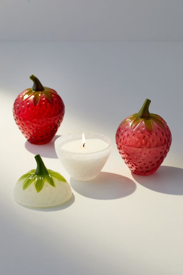 Slide View: 5: Strawberry 4 oz Candle