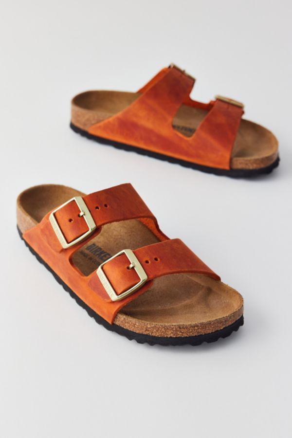 Slide View: 1: Birkenstock Arizona Oiled Leather Sandal