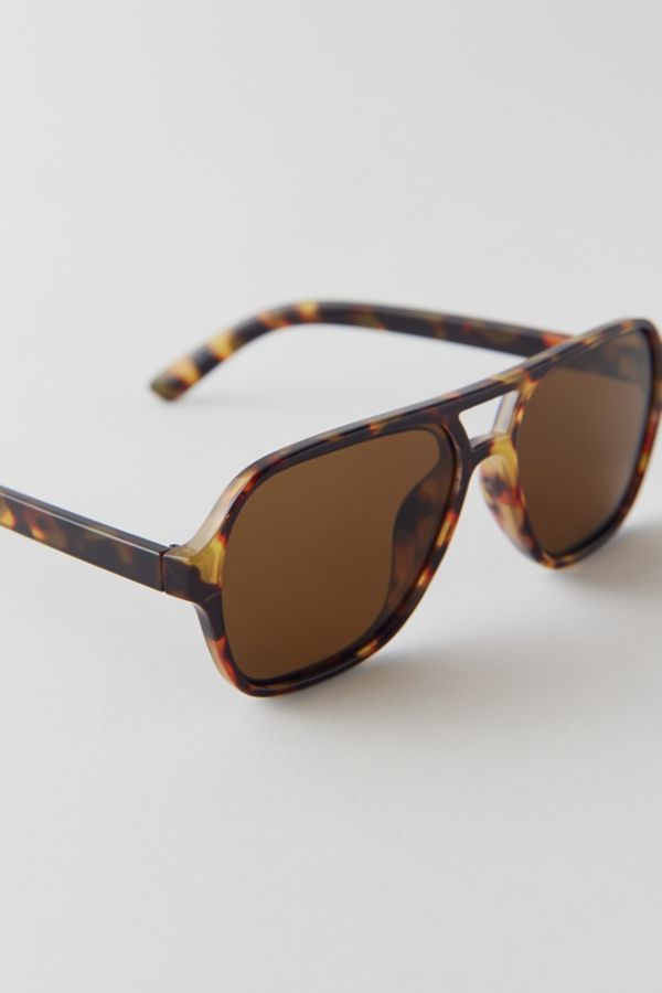 Slide View: 3: UO Essential Aviator Sunglasses