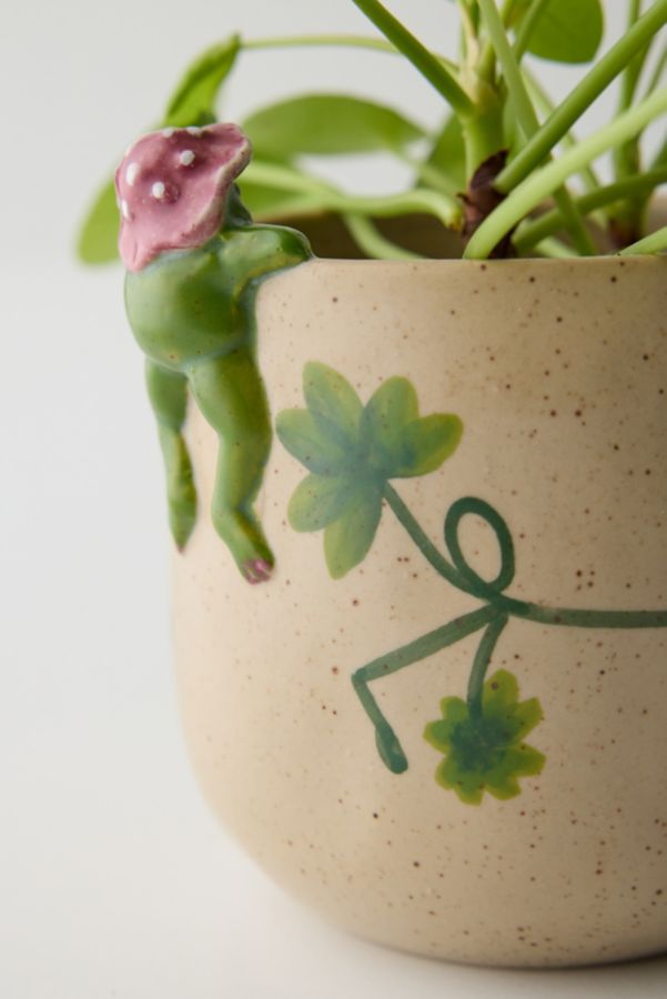 Slide View: 4: Peeking Animal Planter