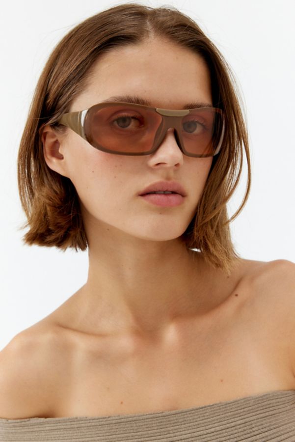 Slide View: 1: Lunettes de soleil bouclier en plastique Sienna