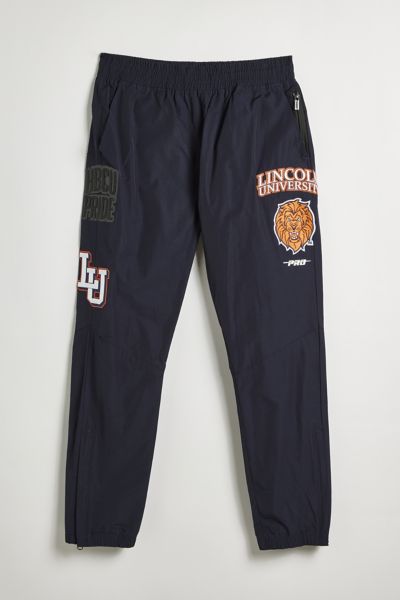 Pantalon d'entraînement tissé Lincoln University, exclusivité à UO