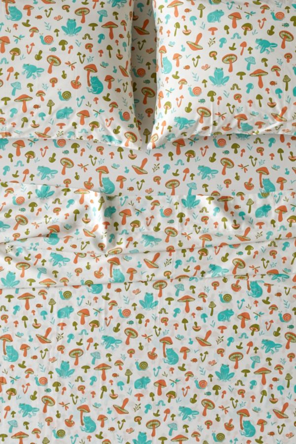 Slide View: 1: Garden Friends Sheet Set