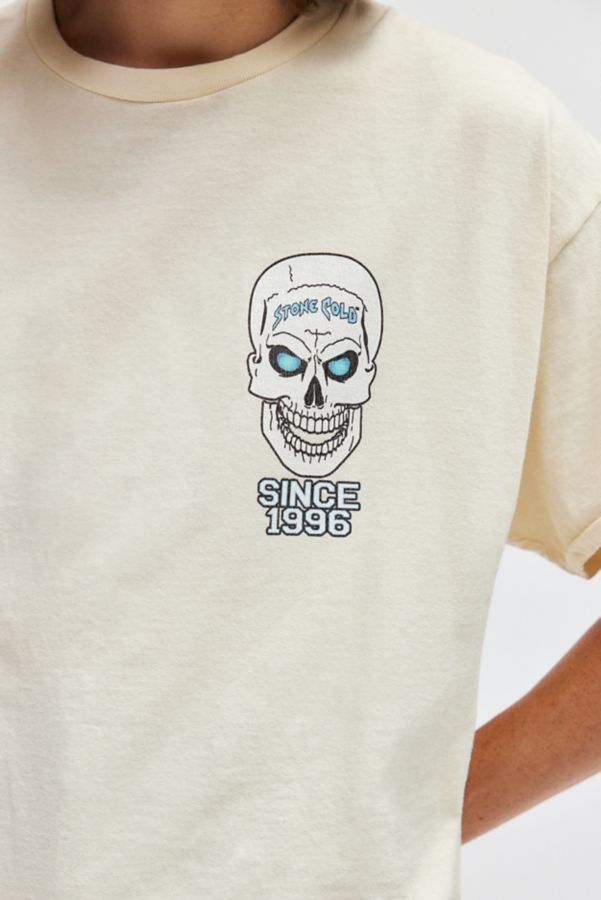 Slide View: 4: WWE UO Exclusive Stone Cold Steve Austin Cropped Graphic Tee