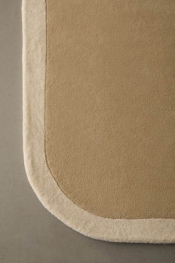 Slide View: 5: Aine Hand-Tufted Rug