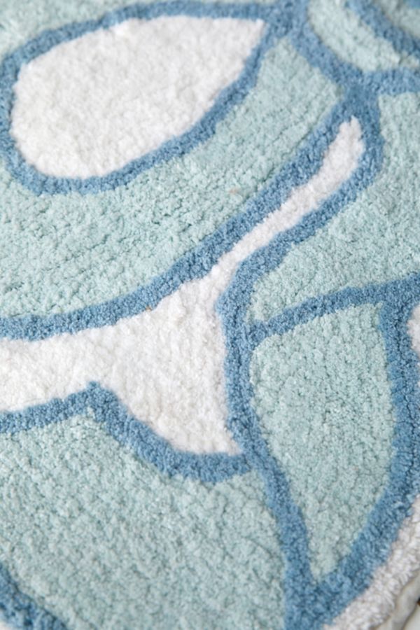 Slide View: 3: Twirly Bow Bath Mat