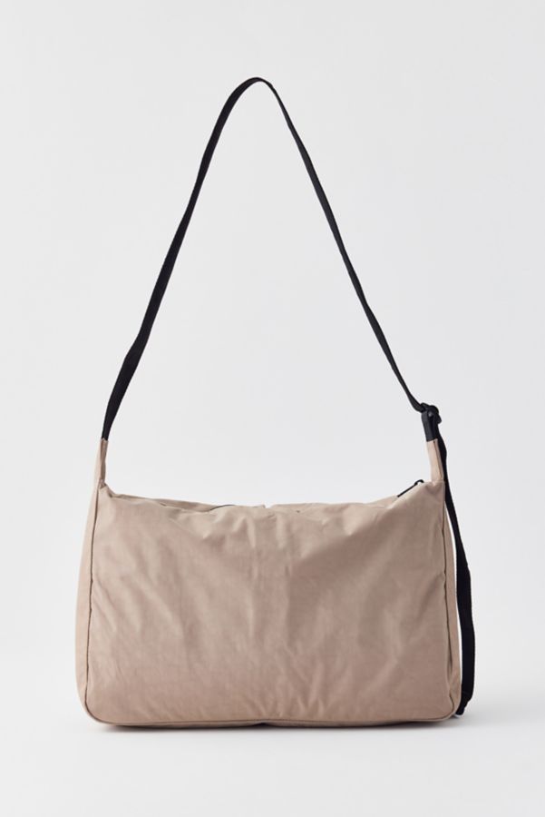 Slide View: 4: BAGGU Large Cargo Crossbody Bag