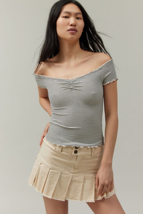 Slide View: 1: BDG Michelle Off-The-Shoulder Top