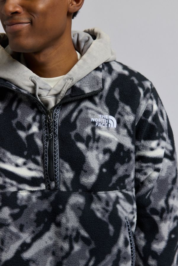 Slide View: 5: The North Face Fleeski Patterned Quarter Zip Fleece Sweatshirt