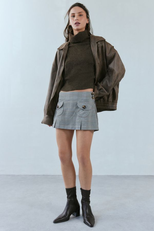 Slide View: 3: UO Jillian Pleated Micro Mini Skort