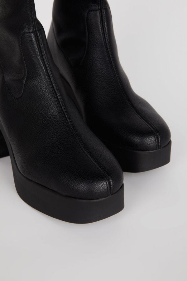 Slide View: 3: Intentionally Blank Marlowe Platform Boot