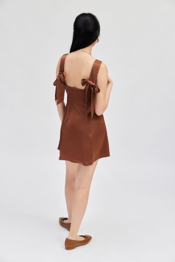 Slide View: 1: UO Bri Double Bow Sleek Satin Mini Dress