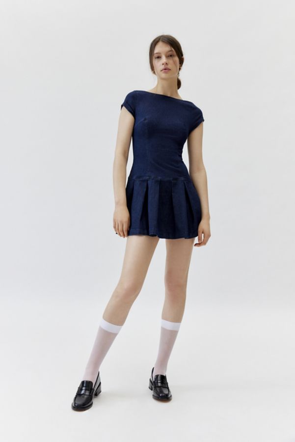 Slide View: 4: UO Bryan Bow-Back Pleated Denim Mini Dress