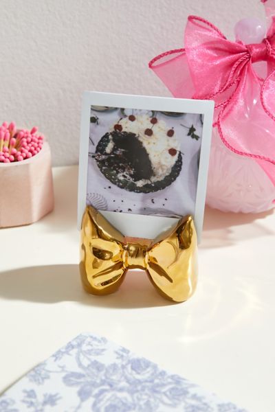 UO Bow Photo Stand